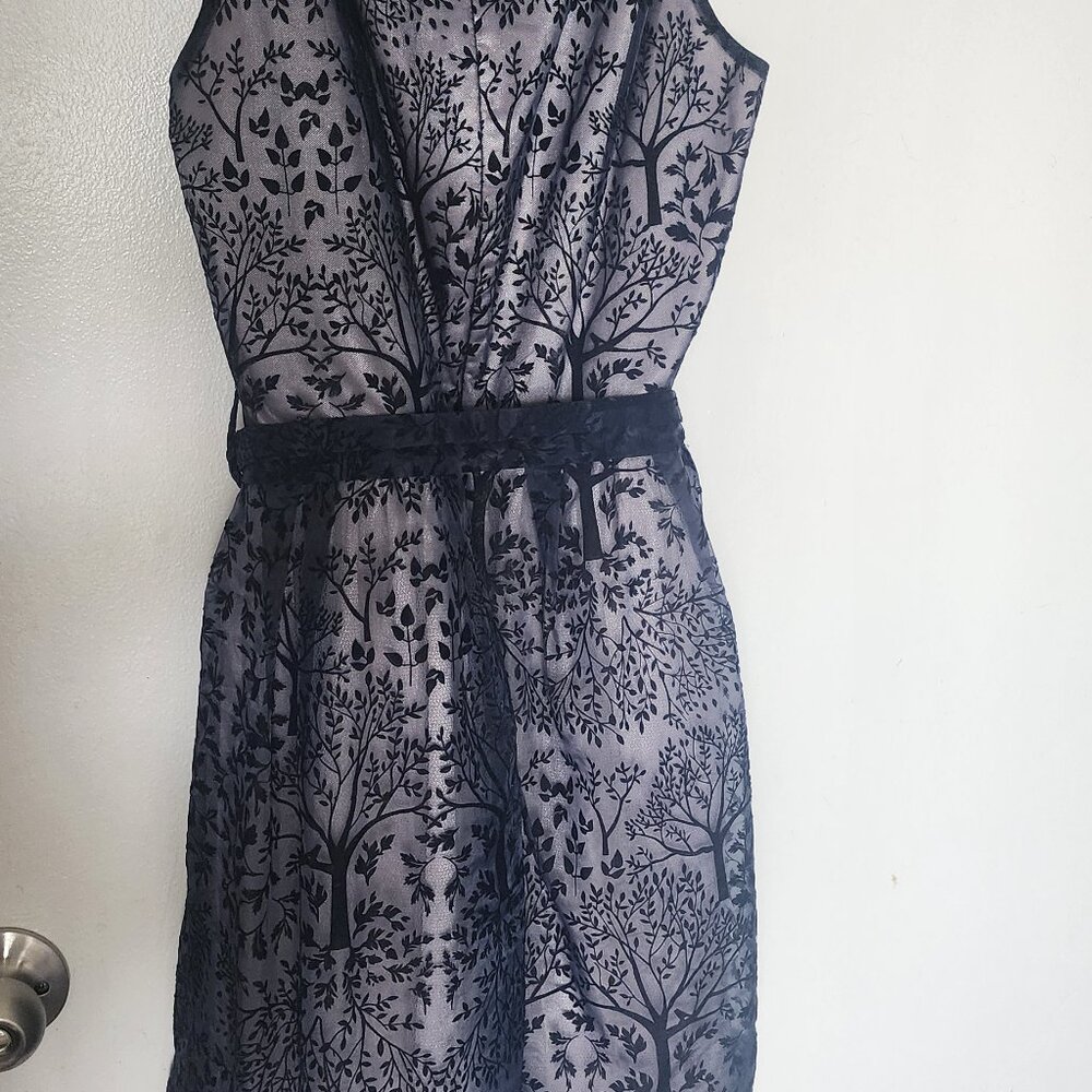 Dark blue dress with a tree pattern - Picture 2 of 8